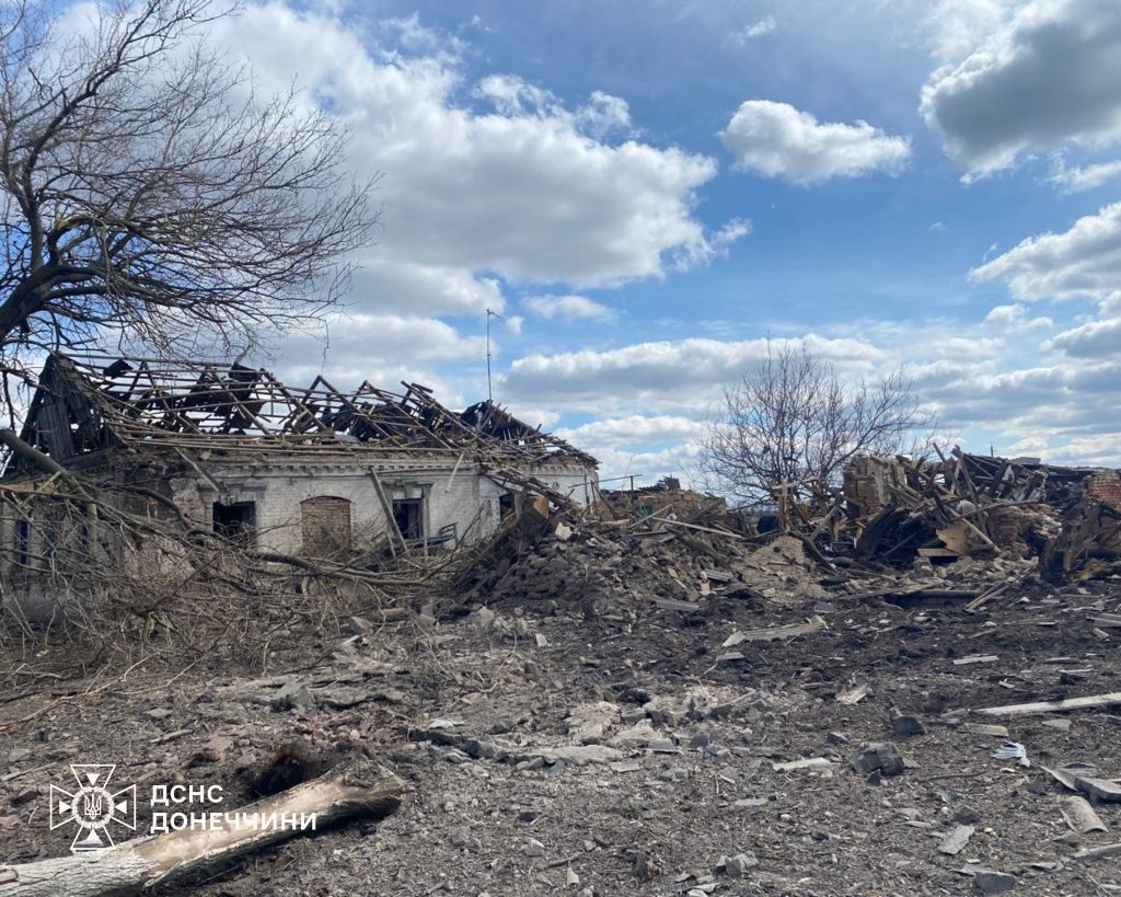 Новохатське на Донеччині перебувало під обстрілом: є загиблі та поранені