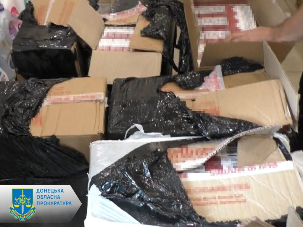 Контрафакт ценой почти 1 млн грн - будут судить предпринимателя, организовавшего торговлю безакцизными сигаретами в Покровске