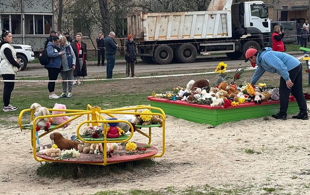 В Україні оголосили 6 квітня Днем жалоби за жертвами російської атаки у Кривому Розі