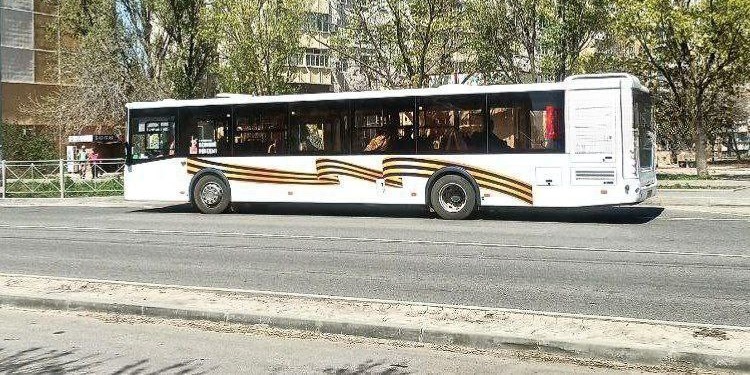 На окремих міських маршрутах окупованого Маріуполя зникли автобуси, — Жовта Стрічка