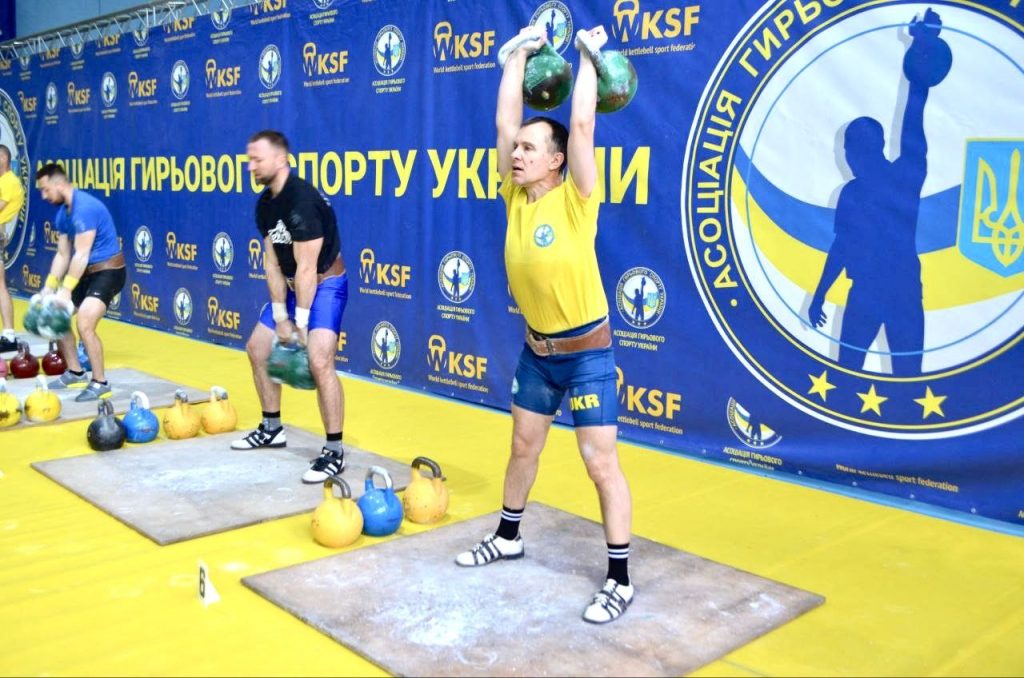 майстер гирьового спорту Донеччини Євген Нескреба