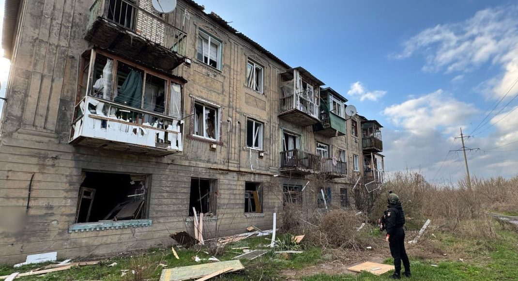 Красный Лиман оккупанты накрыли из артиллерии, а на Константиновку сбросили три авиабомбы ФАБ-250 (фото)