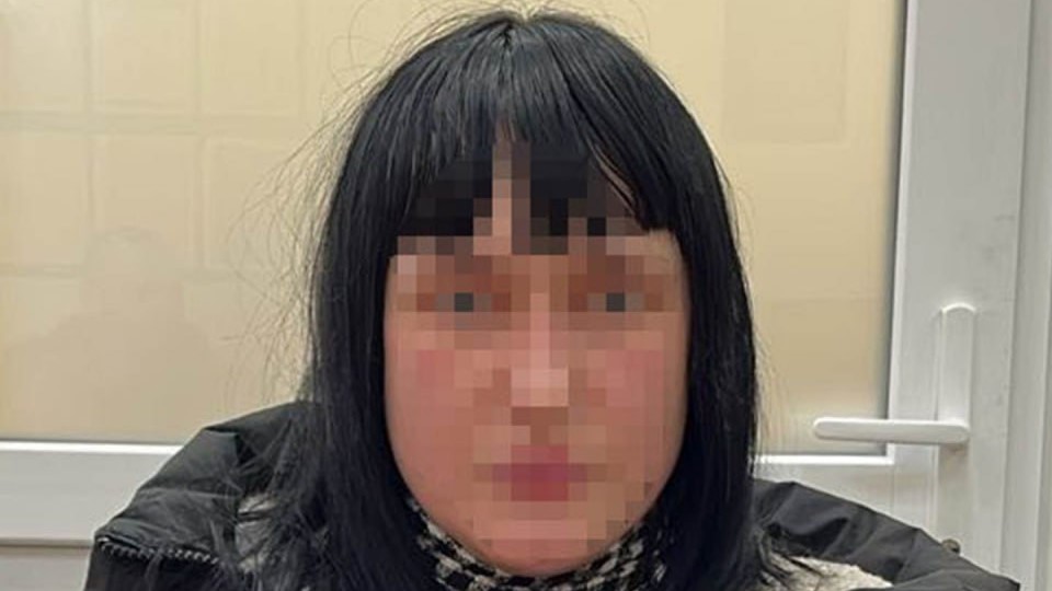 Жінка розкривала ворогу локації Сил оборони у Покровську та Мирнограді: її взяли під варту