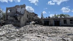 Газівники Донеччини показали зруйновану росіянами будівлю міськгазу в Покровську (фото)