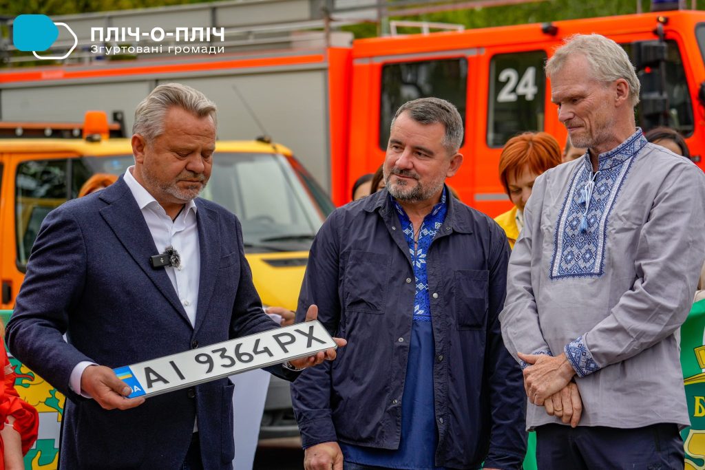 Мікроавтобуси від Бучі вже працюють у Слов’янській громаді