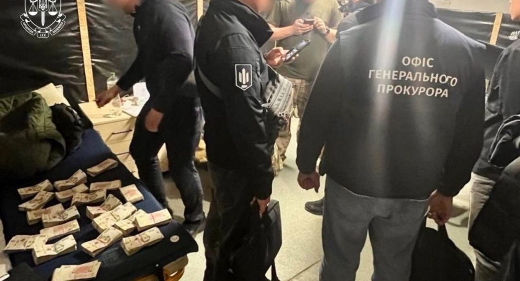 На Донеччині затримали командира підрозділу за можливі махінації з бойовими виплатами