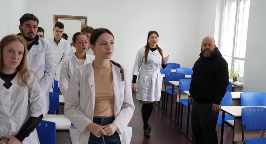 Очільник Луганщини відвідав релокований до Рівного Луганський державний медичний університет (Фото)