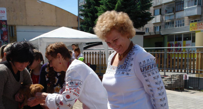 Переселенка из Бахмута рассказала, как почти 20 лет развивает украинскую культуру на востоке Украины