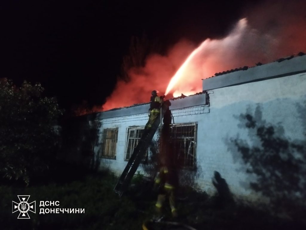 У Новодонецькій громаді на Донеччині вогнеборці ліквідували масштабні пожежі, є поранені