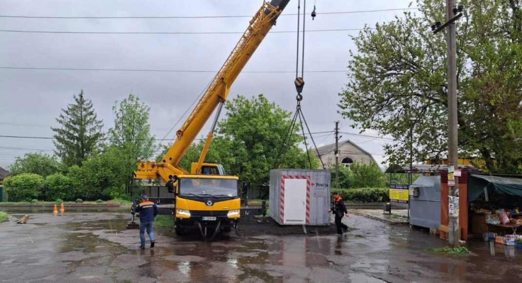 В поселке Беленькое в Краматорской громаде устанавливают мобильное укрытие