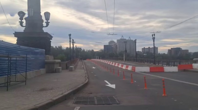 В оккупированном Донецке минимум на 1,5 года закрыли мост через Кальмиус: что известно