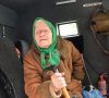 З Покровська поліціянти під обстрілом вивезли 91-річну жінку, яка довго жила у підвалі (відео)