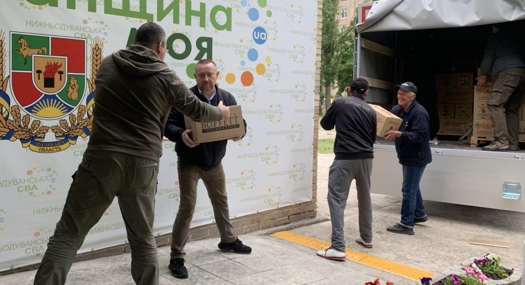 Завтра в Києві видаватимуть переселенцям з Луганщини продуктові набори від GEM і HGBF
