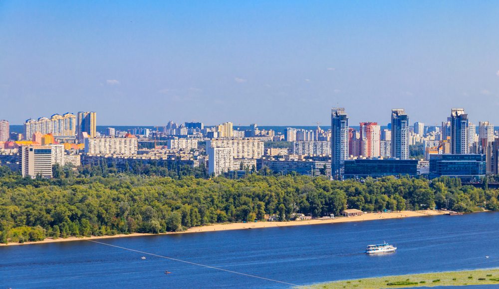 Где купить жильё переселенцам в Киеве: комфортные районы и доступные квартиры