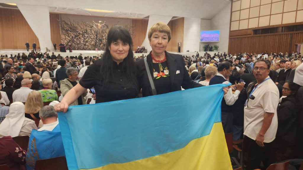 украинки на встрече с Папой Римским