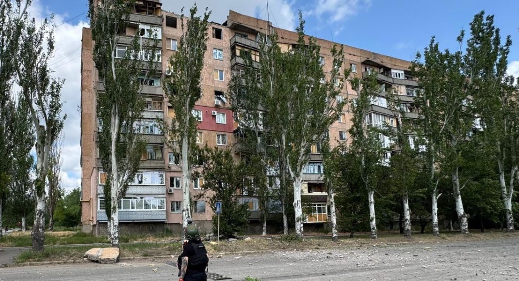 В Константиновку прилетел российский "Смерч": повреждена жилая инфраструктура (фото)