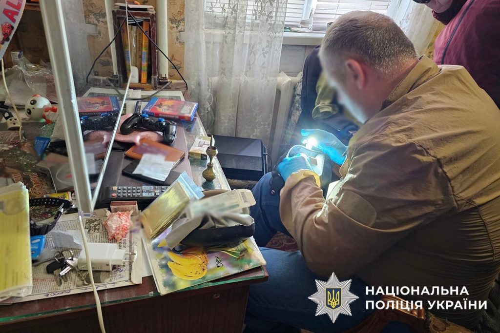 Поліція Донеччини ліквідувала міжрегіональний канал збуту наркотиків із щомісячним прибутком 1 млн грн