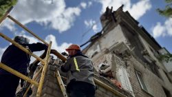 У Краматорську долають чергові наслідки російських обстрілів на газових мережах (фото)