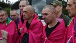 Учора повернулися 5 захисників Маріуполя з Донецького прикордонного загону, які перебували у полоні понад 3 роки (відео)