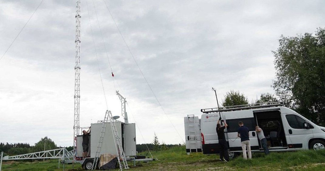 Луганский "Инновационно-информационный центр" разработал мобильные телерадиотрансляционные станции (фото)