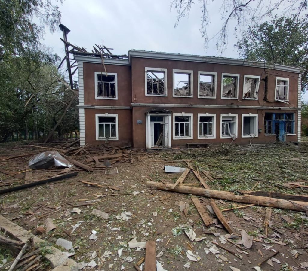В Краматорске в результате российских обстрелов разрушена Школа искусств №2