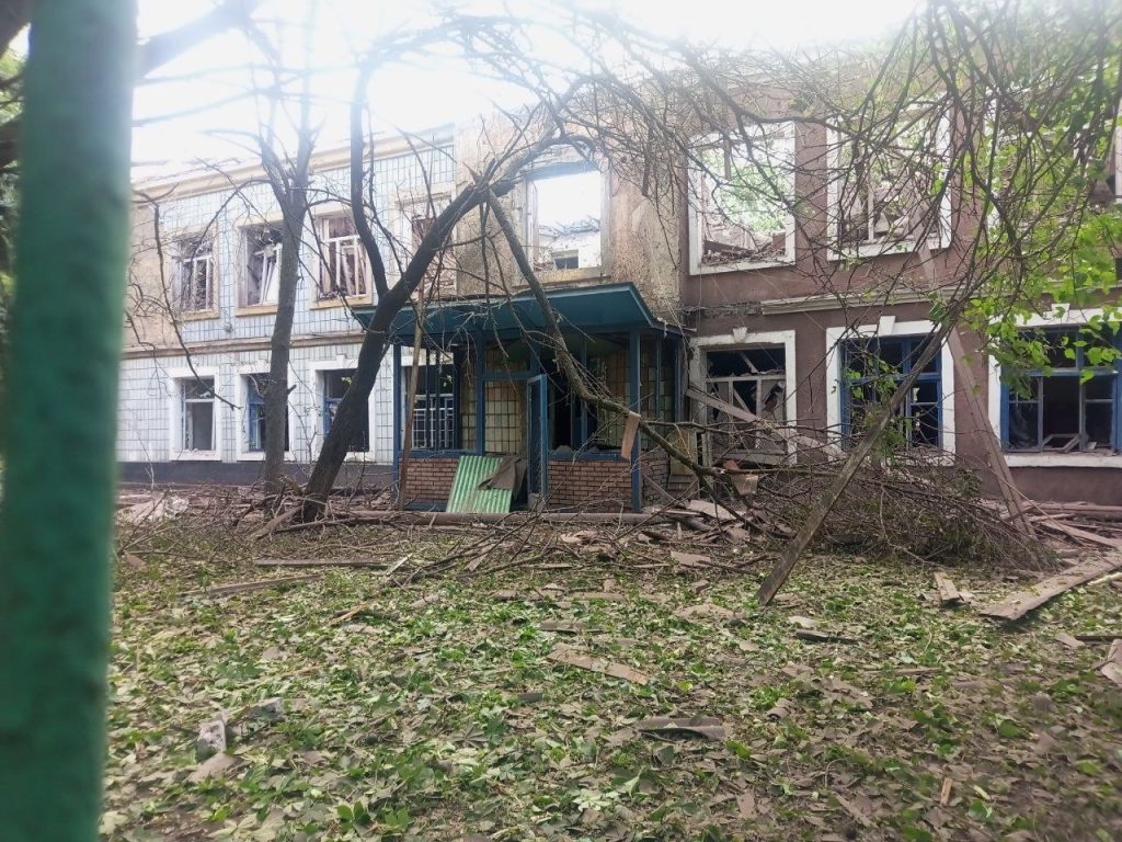 В Краматорске в результате российских обстрелов разрушена Школа искусств №2